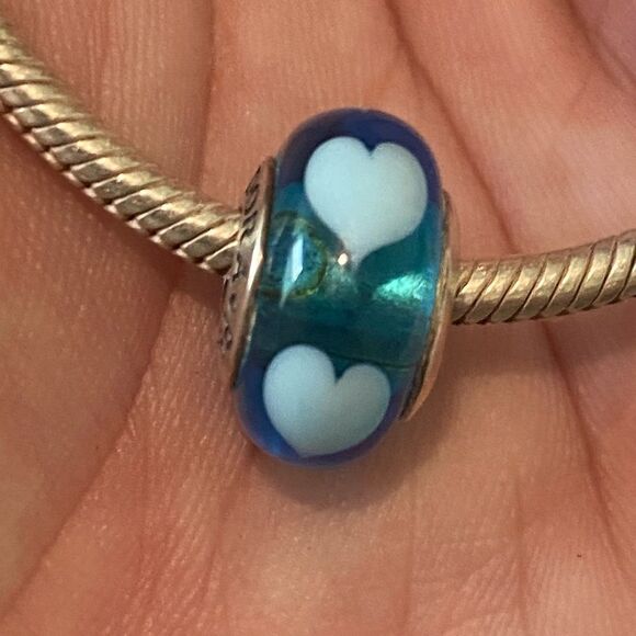 Authentic Pandora Blue Hearts Murano Glass Art Charm - Picture 1 of 2